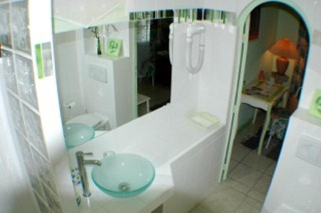 Castel Du Pont D Oly Otel Jurançon Oda fotoğraf